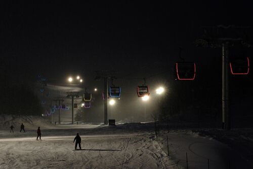 ゴンドラが期間限定でレインボーカラーに！1月12日スタート